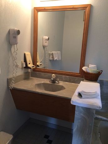 Imagen de la habitación del Hotel Radium Park Lodge. Foto 13