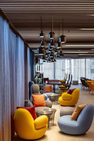 Imagen de los interiores del Hotel Radius Tbilisi. Foto 18