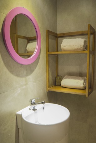 Imagen de la habitación del Hotel Radja Art and Boutique Simpang Lima. Foto 7