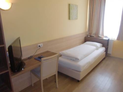 Imagen de la habitación del Hotel Radlinger. Foto 7