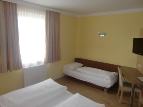 Imagen de la habitación del Hotel Radlinger. Foto 9