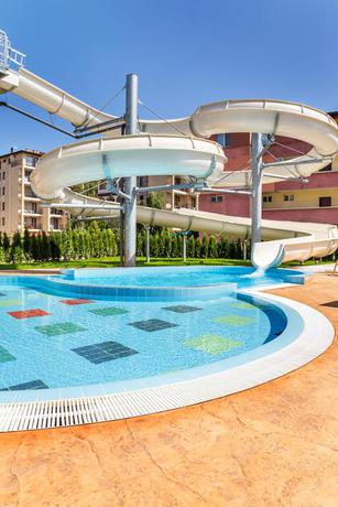 Imagen de la piscina del Hotel Radoslava. Foto 18