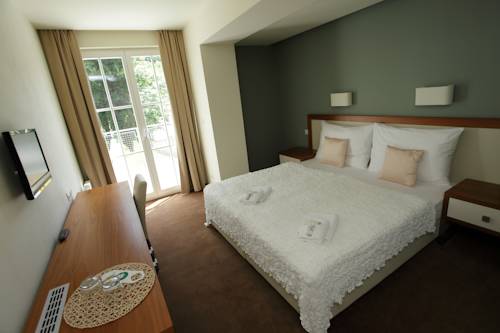 Imagen de la habitación del Hotel Radun. Foto 11