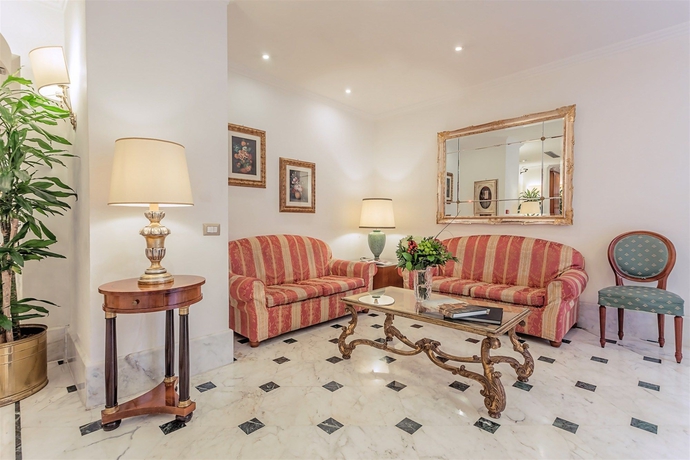 Imagen de los interiores del Hotel Raeli Luce. Foto 13