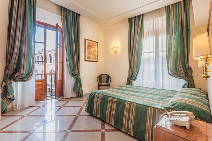 Imagen de la habitación del Hotel Raeli Siracusa. Foto 8