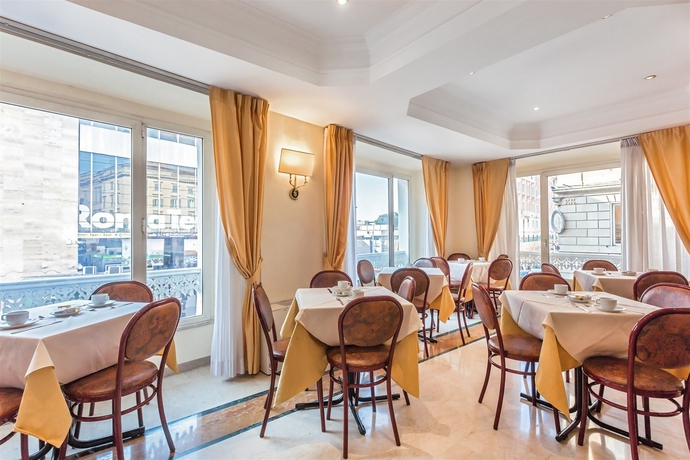 Imagen del bar/restaurante del Hotel Raeli Siracusa. Foto 3