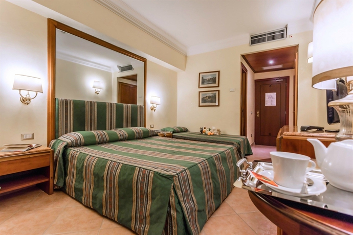 Imagen de la habitación del Hotel Raeli Siracusa. Foto 12