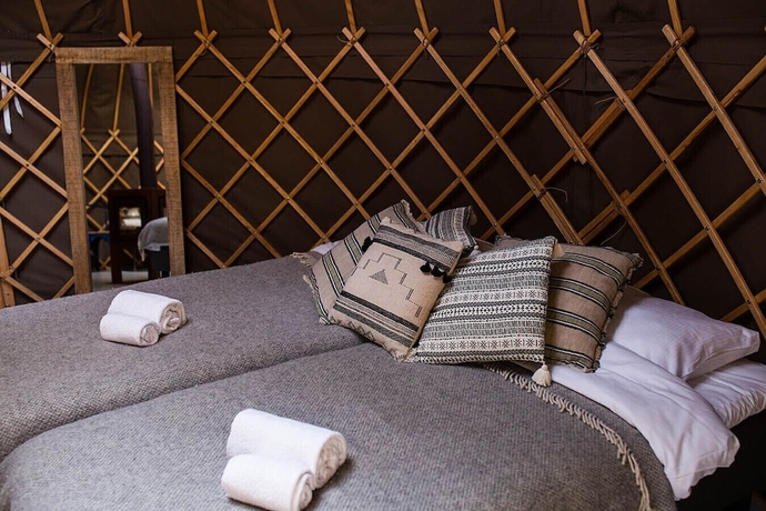 Imagen de la habitación del Hotel Raet Camping. Foto 3