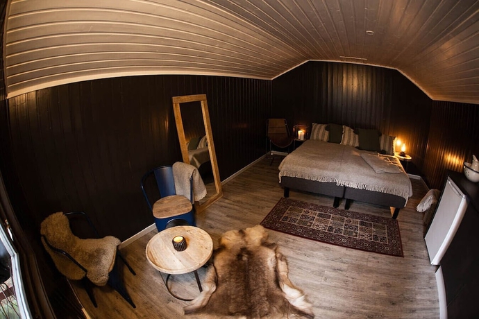 Imagen de la habitación del Hotel Raet Camping. Foto 15