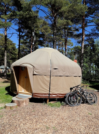 Imagen de la habitación del Hotel Raet Camping. Foto 17