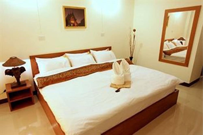 Imagen de la habitación del Hotel Rafael Mansion Bangkok Aiport. Foto 11