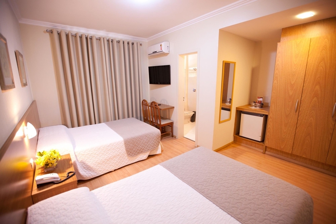 Imagen de la habitación del Hotel Rafain Centro. Foto 7