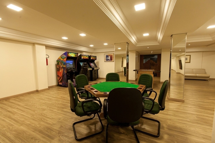 Imagen de los interiores del Hotel Rafain Centro. Foto 12