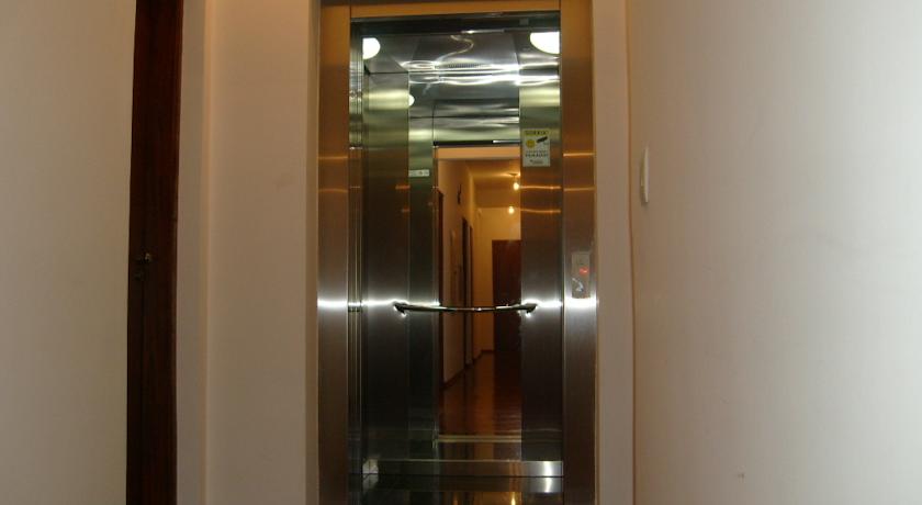 Imagen general del Hotel Rafeli. Foto 3