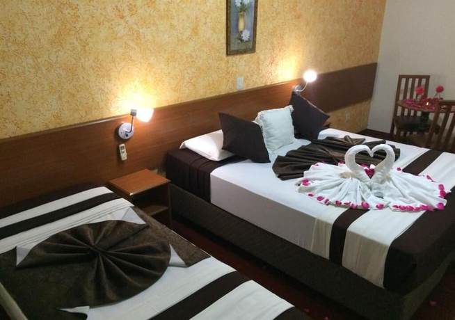 Imagen de la habitación del Hotel Rafeli. Foto 11