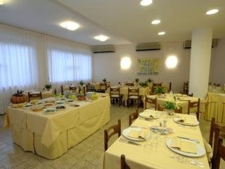 Imagen del bar/restaurante del Hotel Raffaello, Chianciano Terme. Foto 2