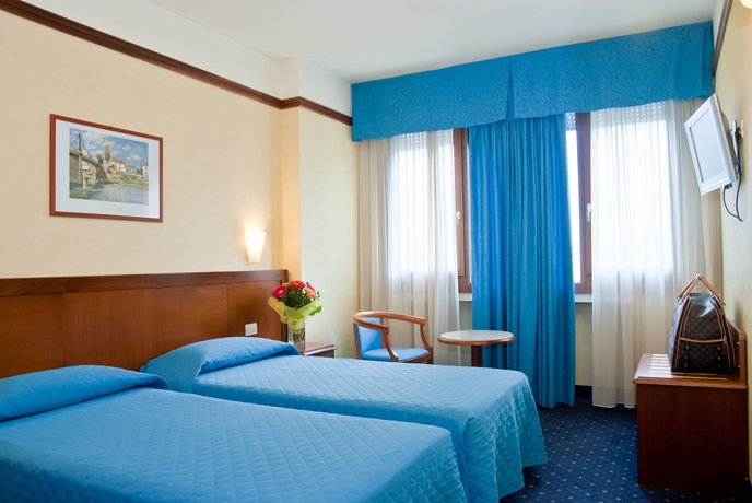 Imagen de la habitación del Hotel Raffaello, Florencia. Foto 12