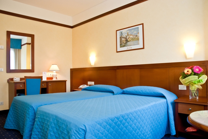 Imagen de la habitación del Hotel Raffaello, Florencia. Foto 14