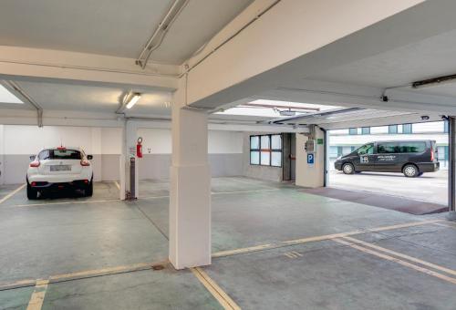 Imagen de los interiores del Hotel Raffaello, Mil&aacute;n. Foto 20