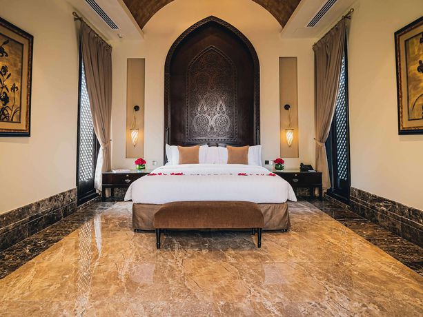 Imagen de la habitación del Hotel Raffles Al Areen Palace Bahrain. Foto 11