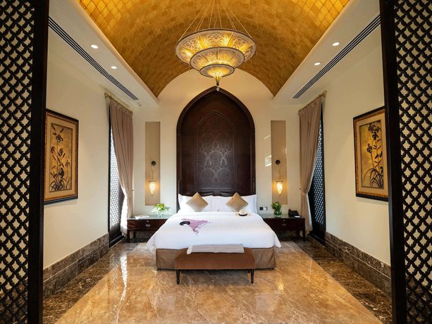 Imagen de la habitación del Hotel Raffles Al Areen Palace Bahrain. Foto 17