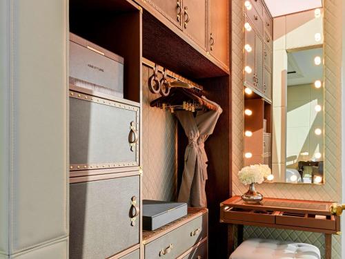 Imagen de la habitación del Hotel Raffles Doha. Foto 14