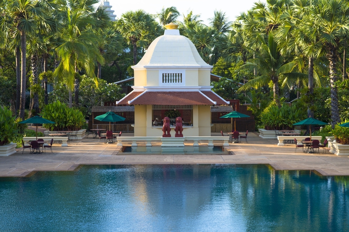 Imagen de la piscina del Hotel Raffles Grand D'angkor. Foto 11