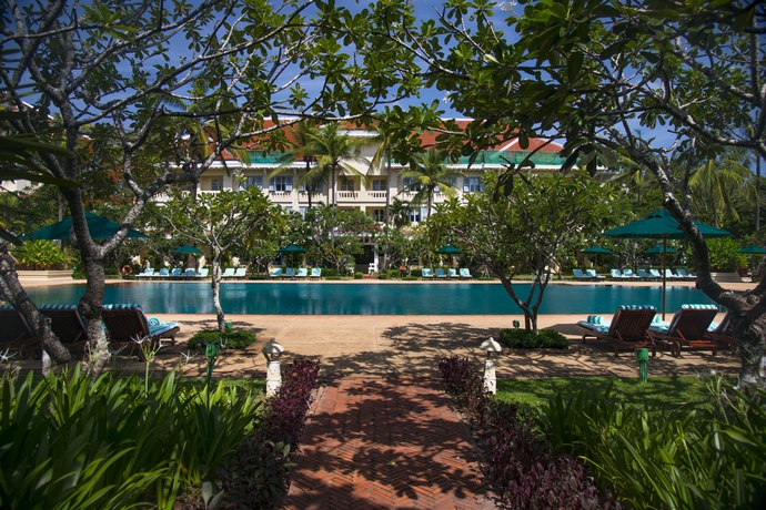 Imagen de la piscina del Hotel Raffles Grand D'angkor. Foto 12