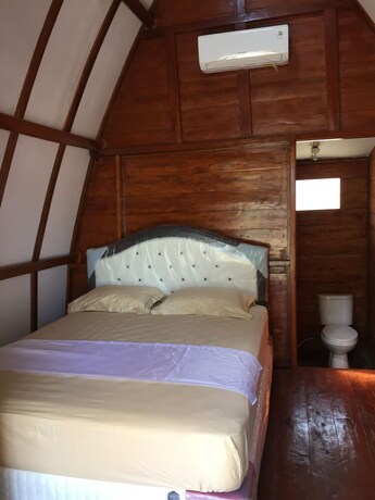 Imagen de la habitación del Hotel Raffles Inn Labuan Bajo. Foto 23