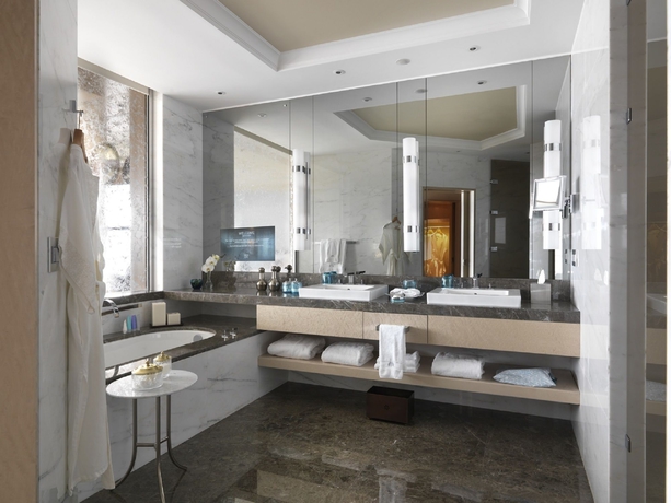 Imagen de la habitación del Hotel Raffles Istanbul. Foto 11