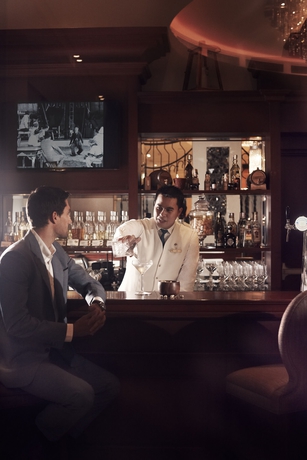 Imagen del bar/restaurante del Hotel Raffles Makati. Foto 4