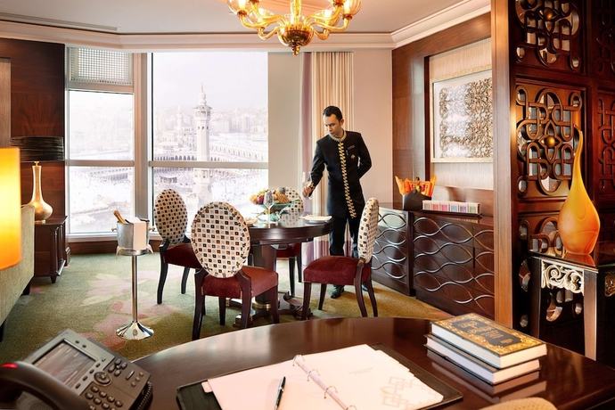 Imagen del bar/restaurante del Hotel Raffles Makkah Palace. Foto 5