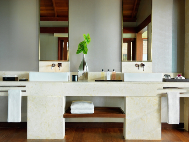 Imagen de la habitación del Hotel Raffles Maldives Meradhoo Resort. Foto 7
