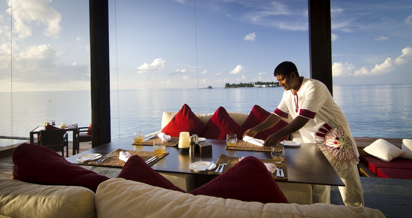 Imagen de los interiores del Hotel Raffles Maldives Meradhoo Resort. Foto 15