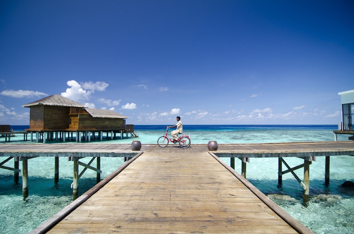 Imagen de los exteriores del Hotel Raffles Maldives Meradhoo Resort. Foto 12
