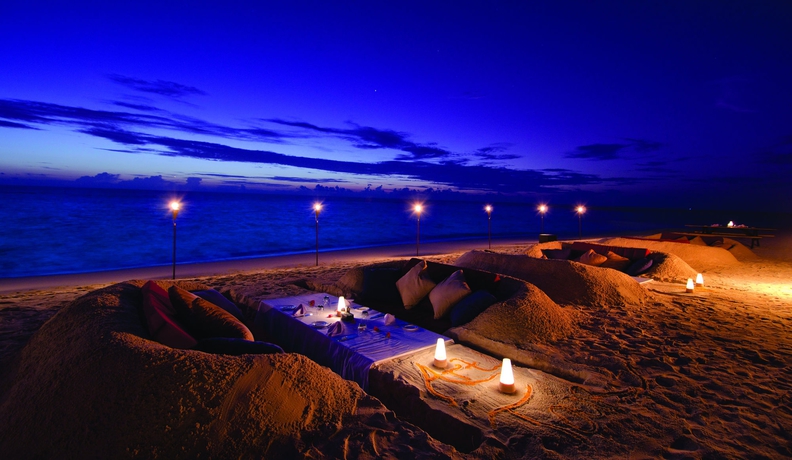 Imagen de los exteriores del Hotel Raffles Maldives Meradhoo Resort. Foto 13