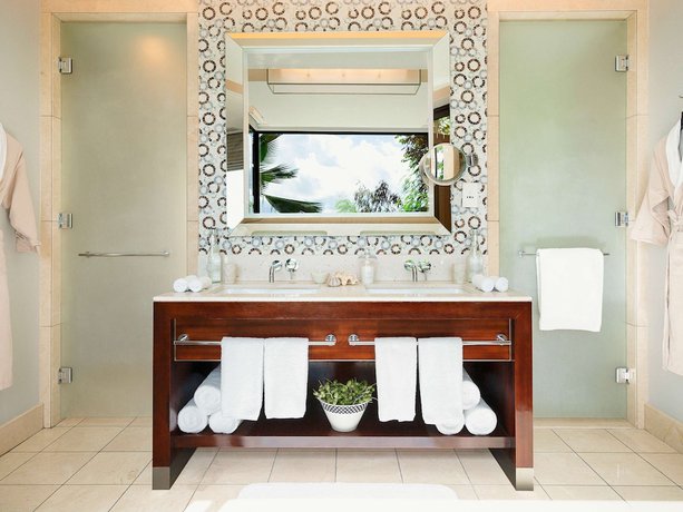 Imagen de la habitación del Hotel Raffles Seychelles. Foto 4