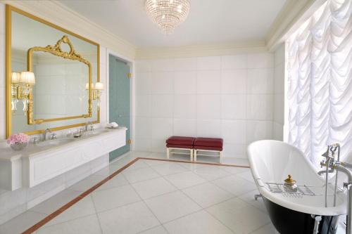 Imagen de la habitación del Hotel Raffles The Palm Dubai. Foto 10