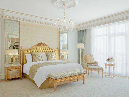 Imagen de la habitación del Hotel Raffles The Palm Dubai. Foto 18