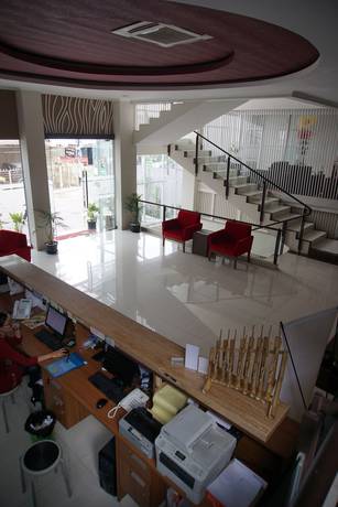 Imagen de los interiores del Hotel Raffleshom. Foto 17