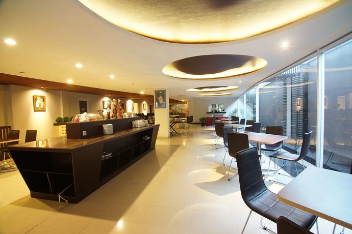 Imagen del bar/restaurante del Hotel Raffleshom. Foto 7