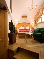 Imagen de la habitación del Hotel Raffl's St. Antoner Hof. Foto 36