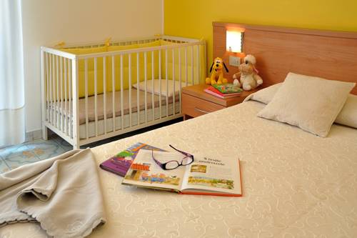 Imagen de la habitación del Hotel Raffy. Foto 8