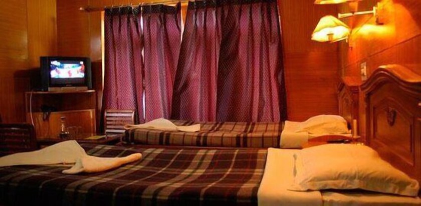 Imagen de la habitación del Hotel Rafica. Foto 7