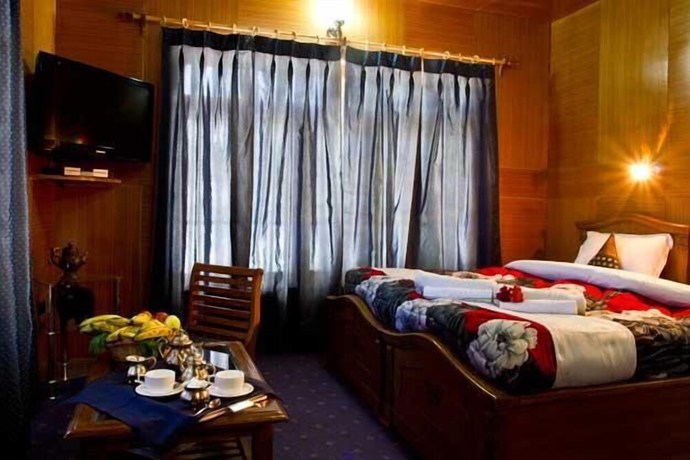 Imagen de la habitación del Hotel Rafica. Foto 10