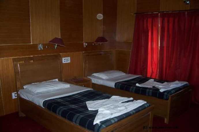 Imagen de la habitación del Hotel Rafica. Foto 13