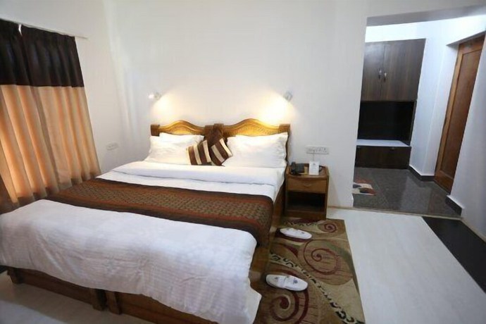 Imagen de la habitación del Hotel Rafica. Foto 16