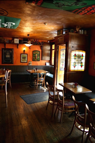 Imagen del bar/restaurante del Hotel Rafter's Gastropub. Foto 7