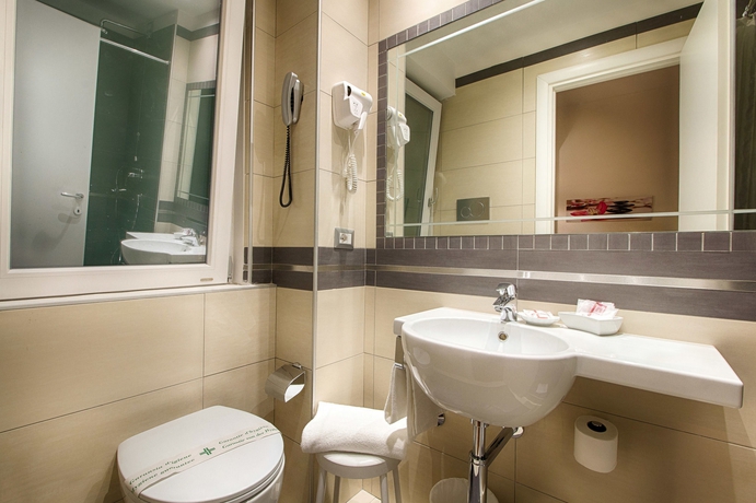 Imagen de la habitación del Hotel Raganelli. Foto 6