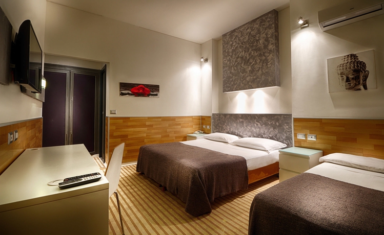 Imagen de la habitación del Hotel Raganelli. Foto 8